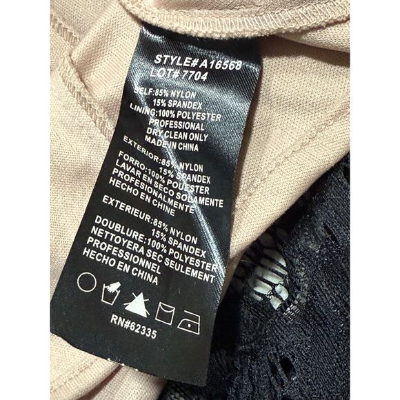 Betsy & Adam Maxi Mermaid Lace Dress Formal Cut Out Back Lined Size 6 Black Nude - Picture 14 of 16